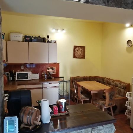 蒙大拿萨斯卡度假屋 Sasca Montană 外观 照片